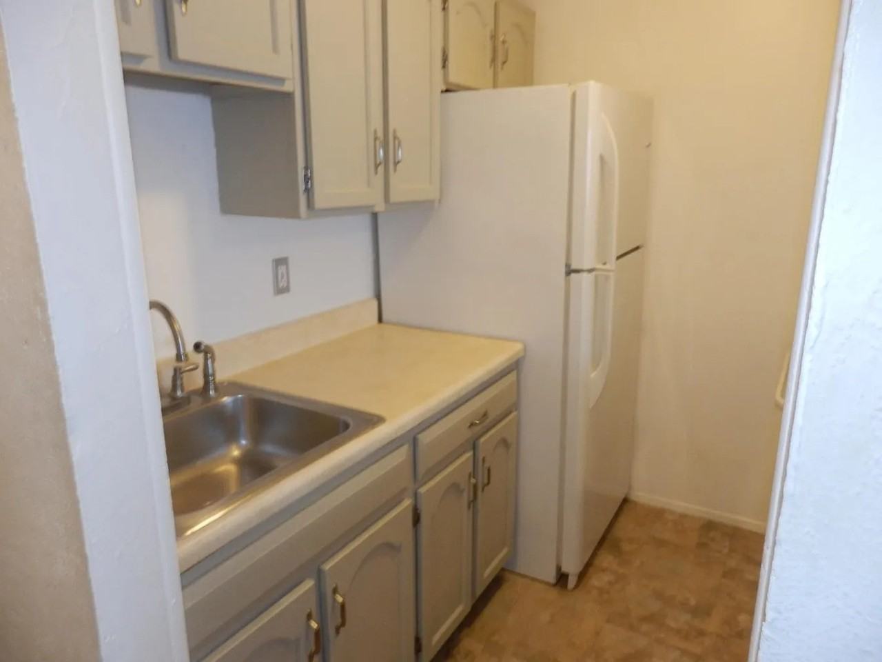 6 Putnam Ave - Photo 5 of 8