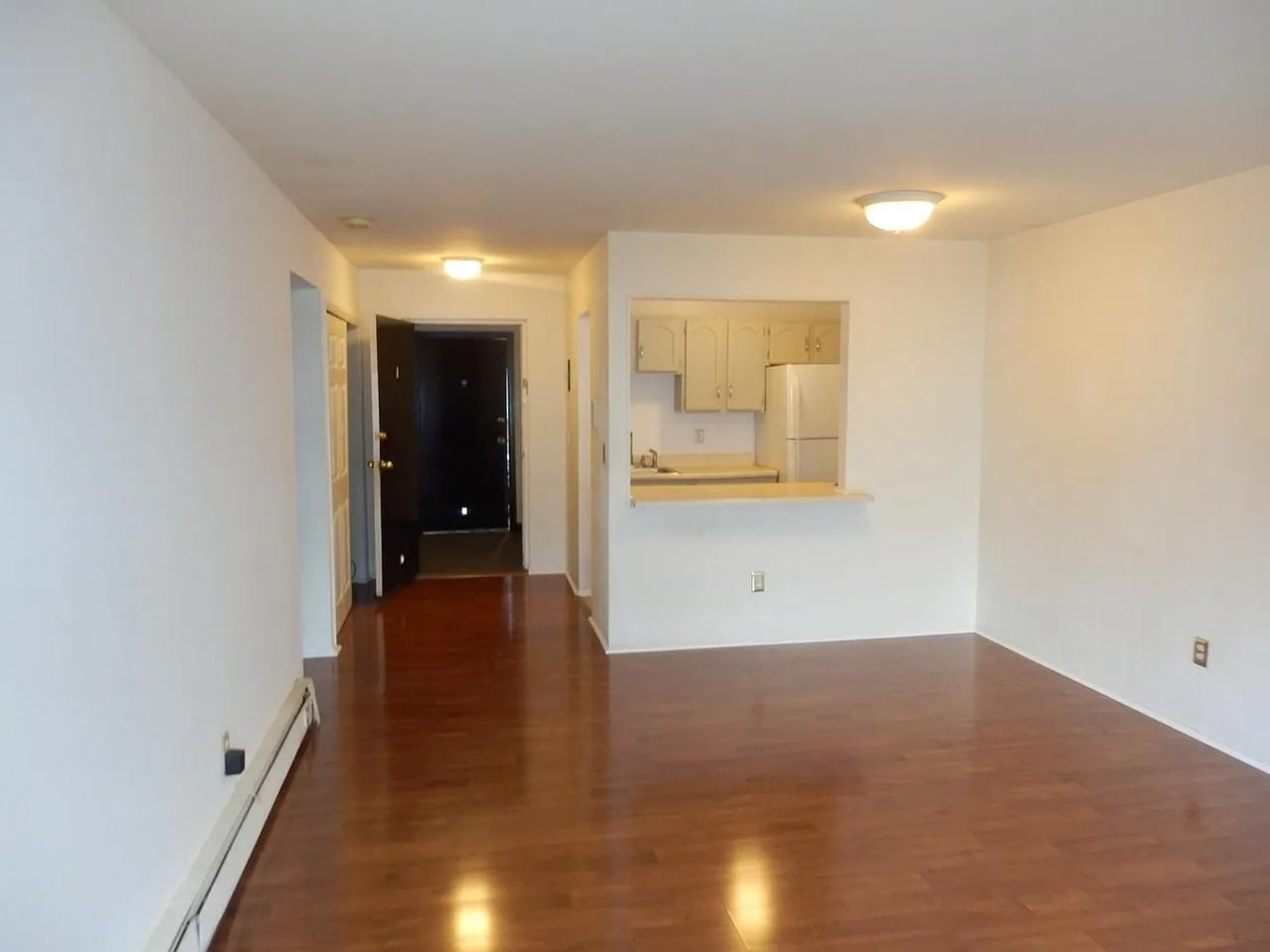 6 Putnam Ave - Photo 6 of 8