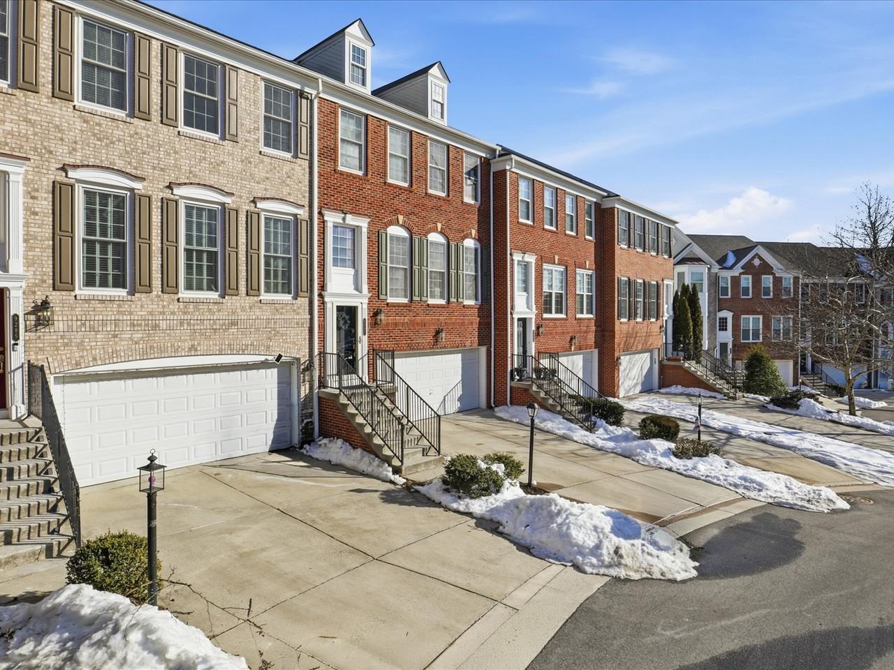 9285 Laurel Ridge Crossing Rd - Photo 4 of 41