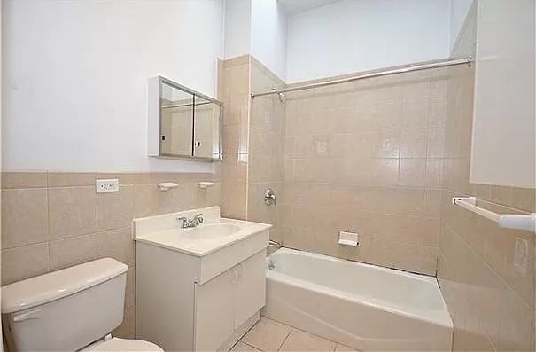 4502 Ditmars Blvd #506 - Photo 6 of 7