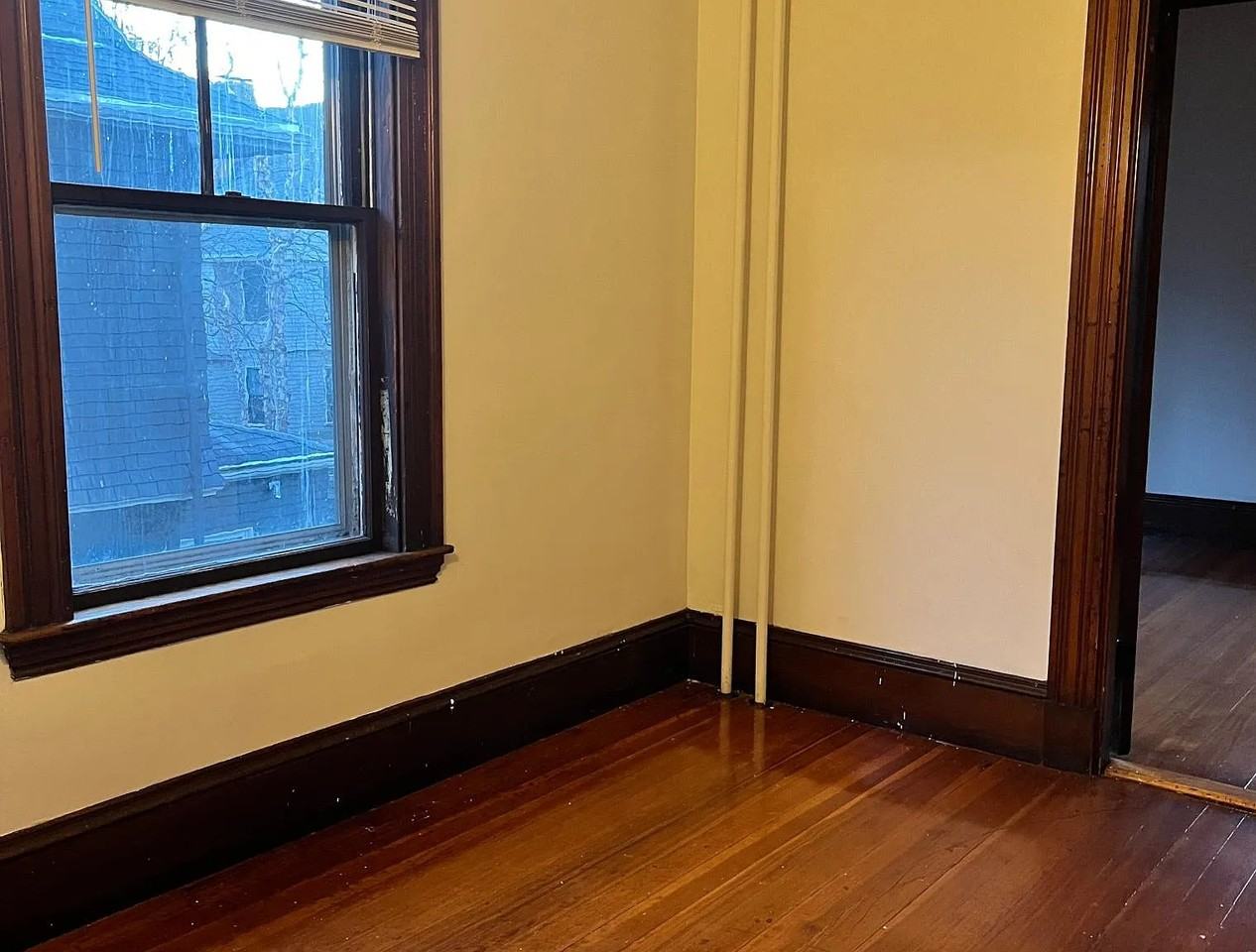 47 Irving St #2 - Photo 4 of 8