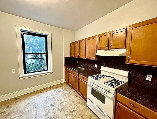 5911 Madison St #1C - Photo 6 of 11