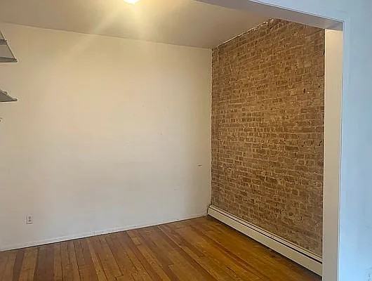 6093 Myrtle Ave #3F - Photo 3 of 5