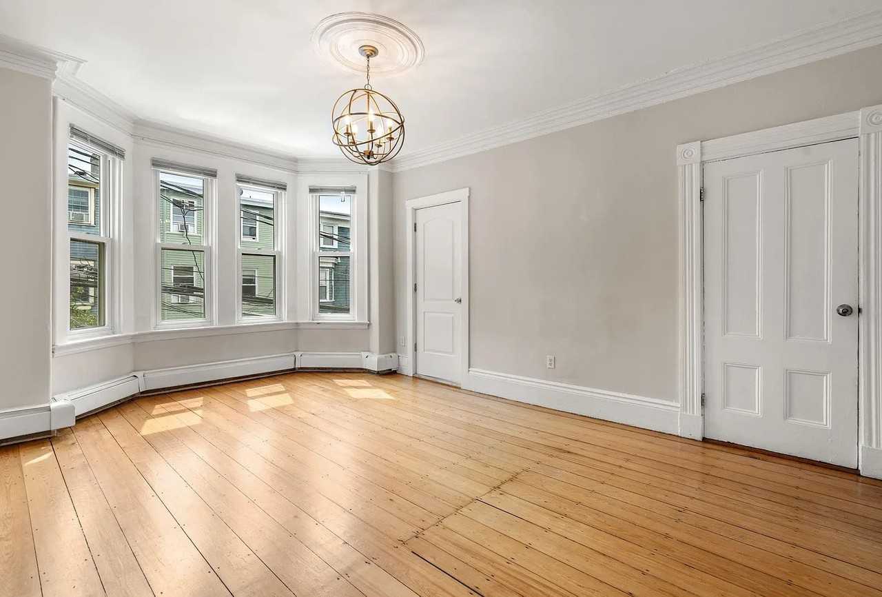 82 Webster St #2 - Photo 2 of 19