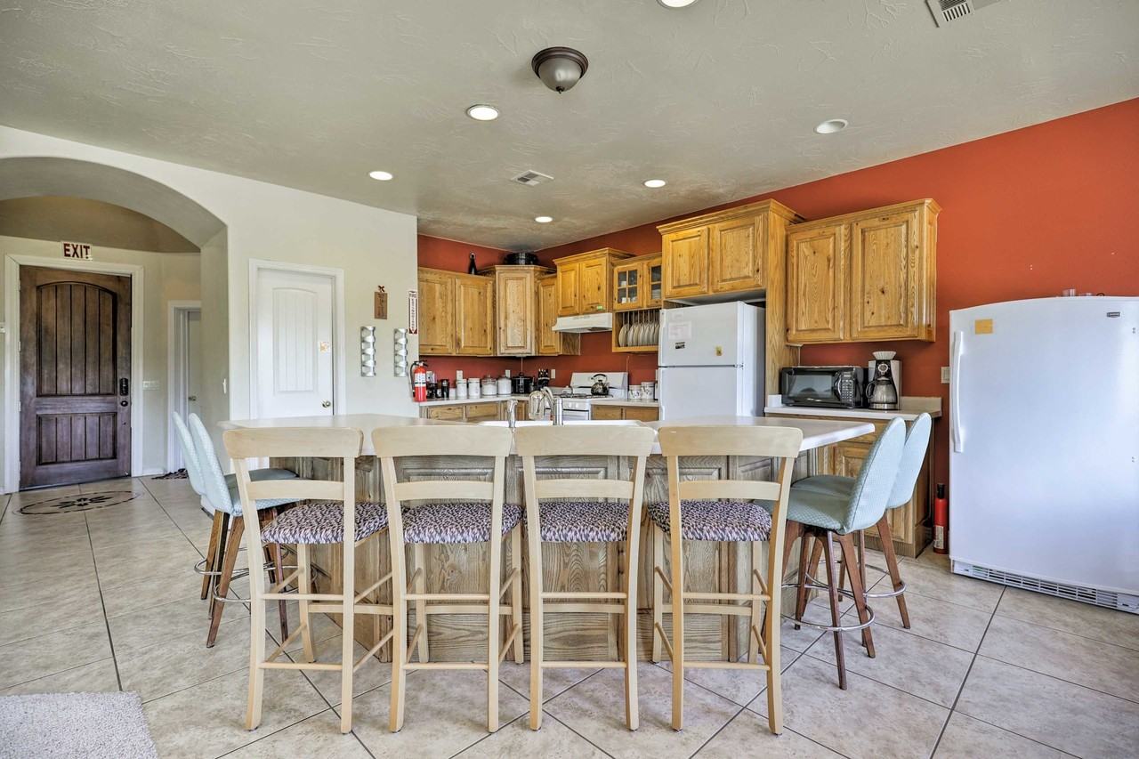 355 Nw - Photo 4 of 18