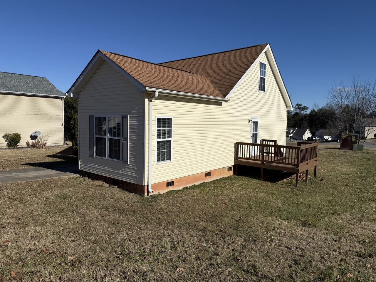 918 Faye St - Photo 2 of 22