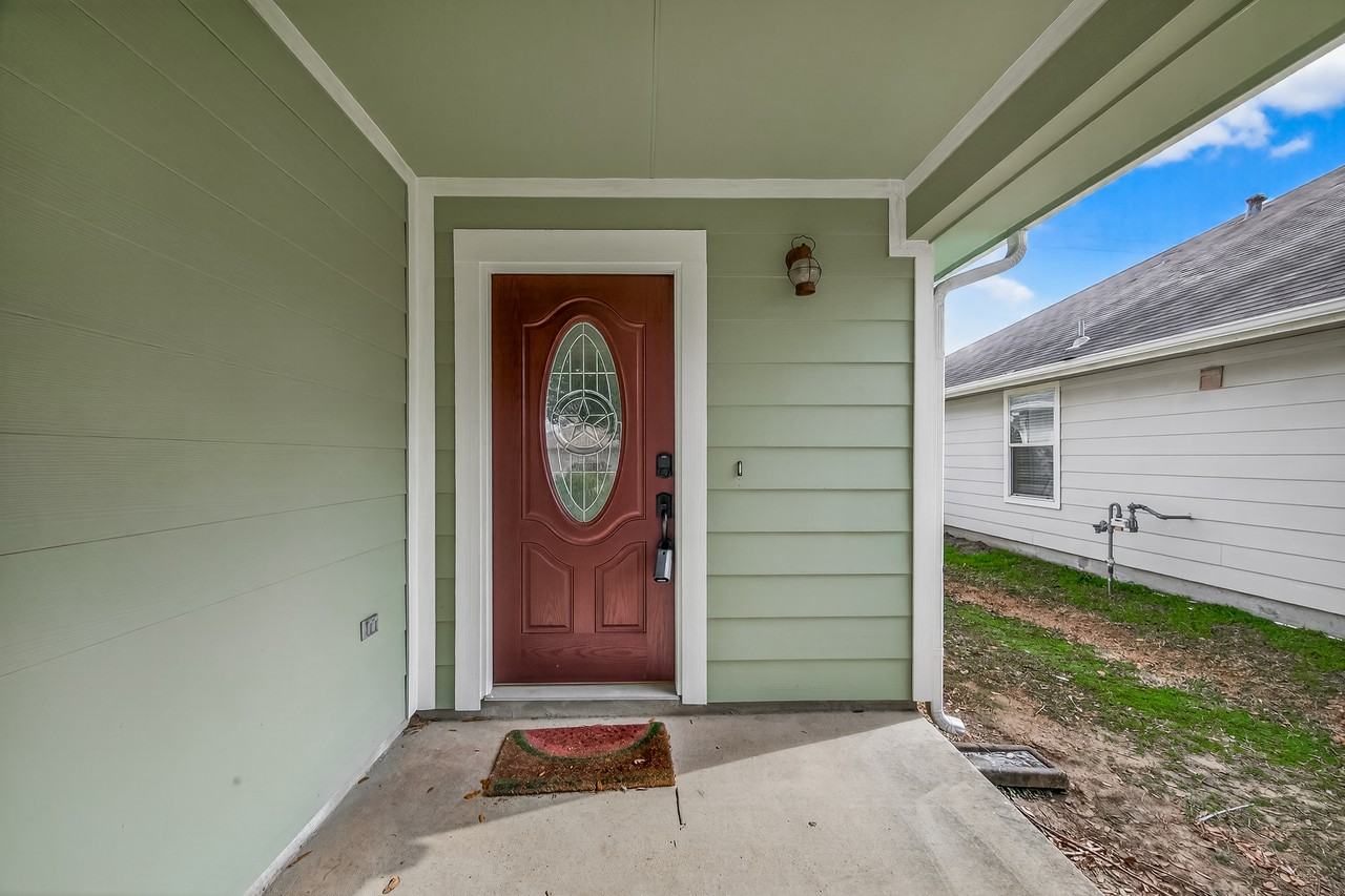 9418 Belleclaire Ln - Photo 6 of 38