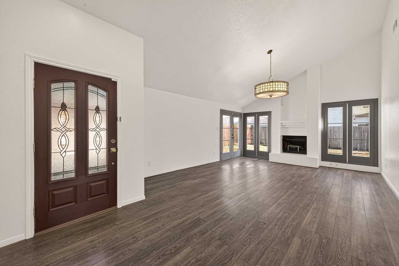 3517 Denio Dr - Photo 7 of 17