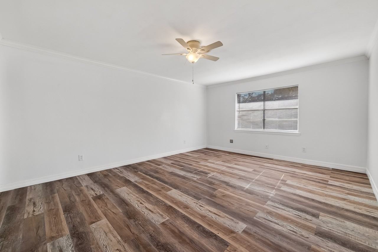 703 Coryell St - Photo 5 of 40