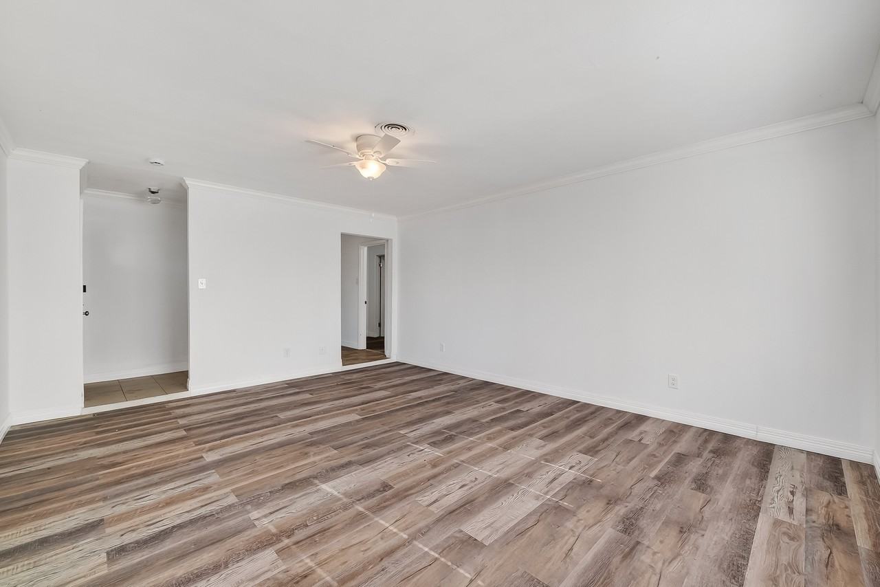 703 Coryell St - Photo 6 of 40