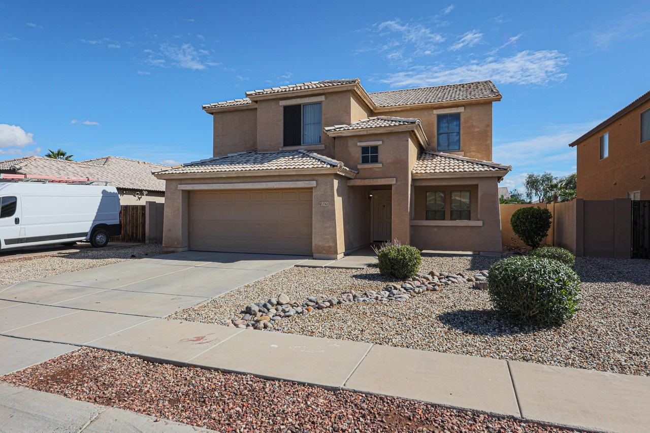 2763 N 106th Ln - Photo 2 of 42