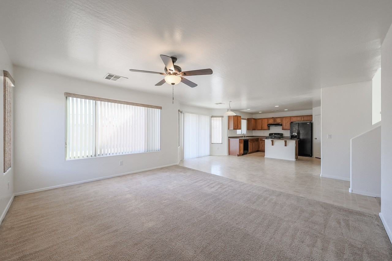 2763 N 106th Ln - Photo 7 of 42