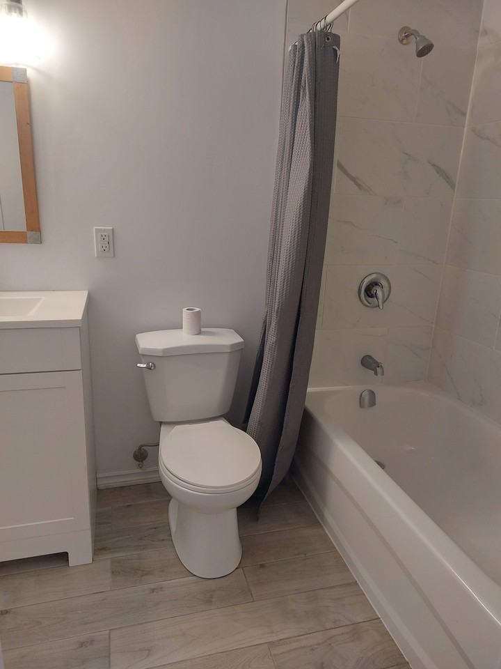 233 Pelham Road - Photo 2 of 7