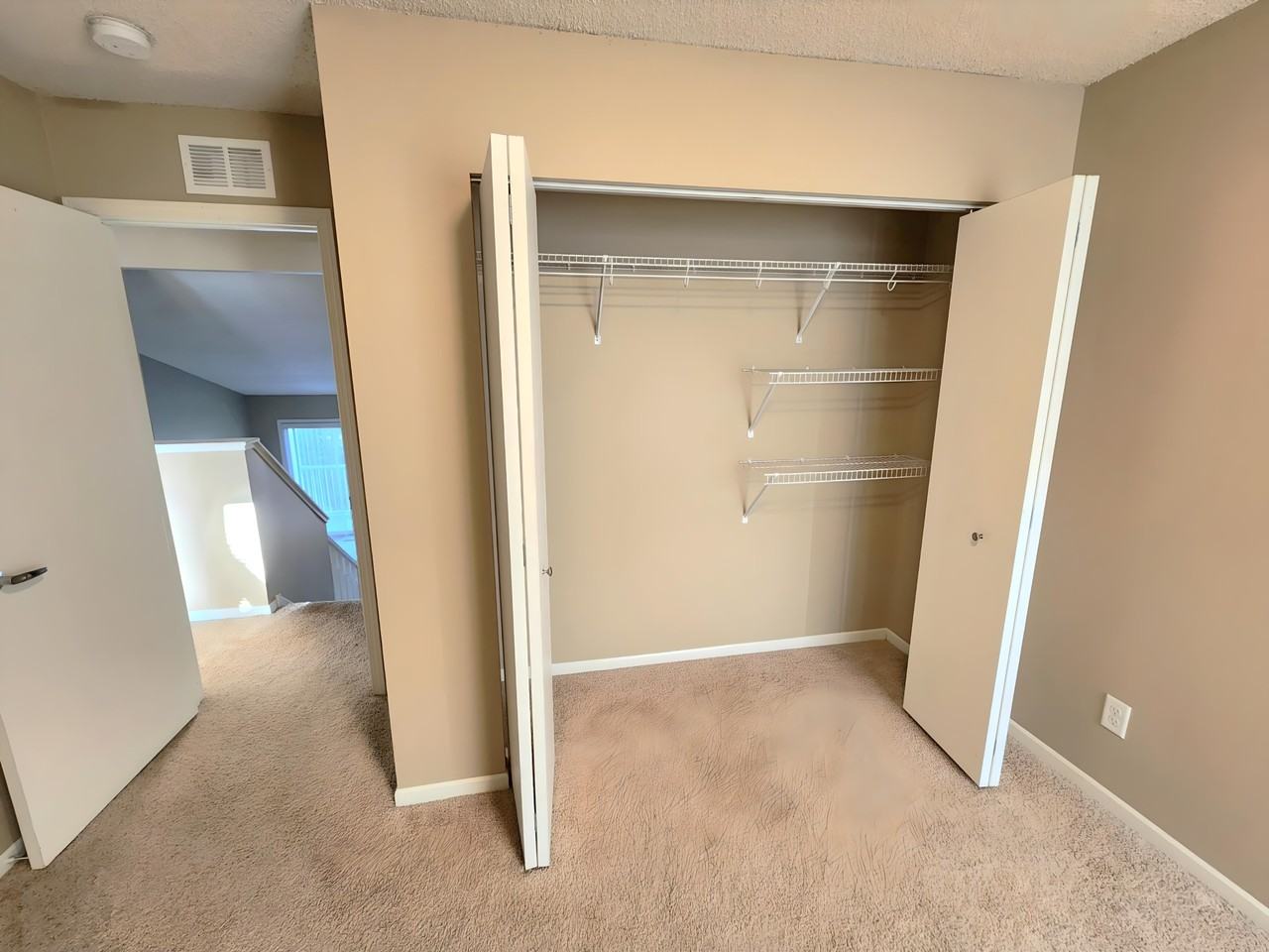 935 Wescott Sq #935 - Photo 7 of 29