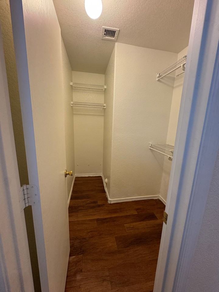 813 E Amabisca Cir #1 - Photo 7 of 11