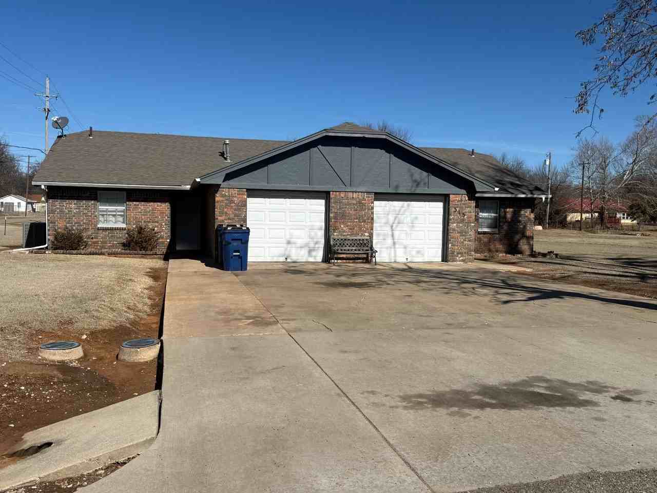 313 W Pine Ave - Photo 2 of 10