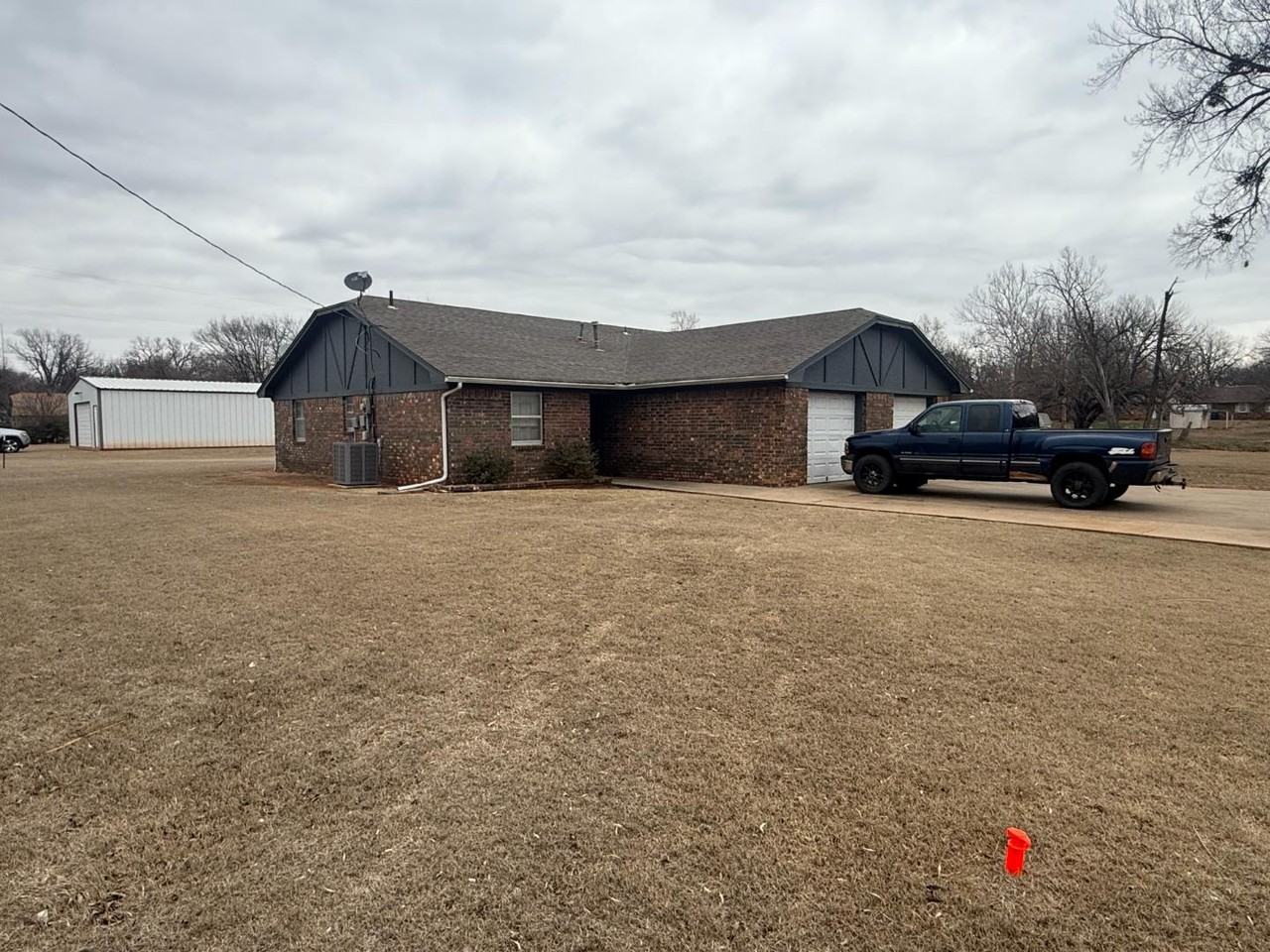 313 W Pine Ave - Photo 3 of 10