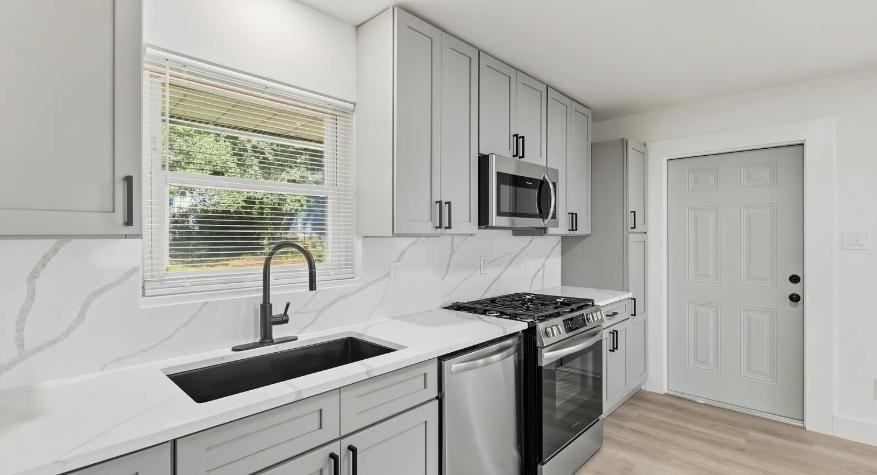 413 Solar Dr - Photo 5 of 12