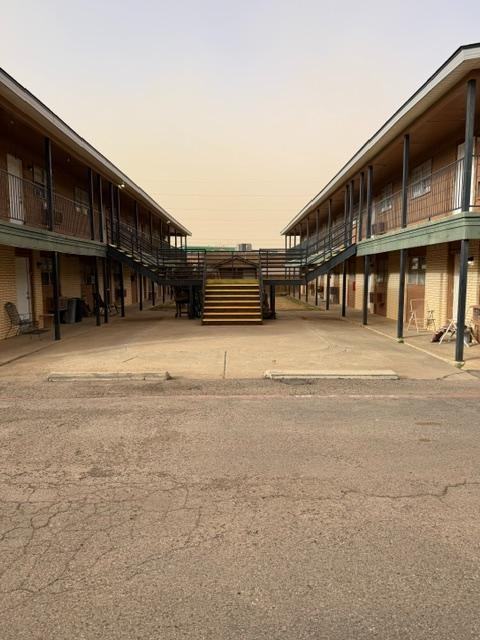 7410 Quaker Ave - Photo 4 of 23