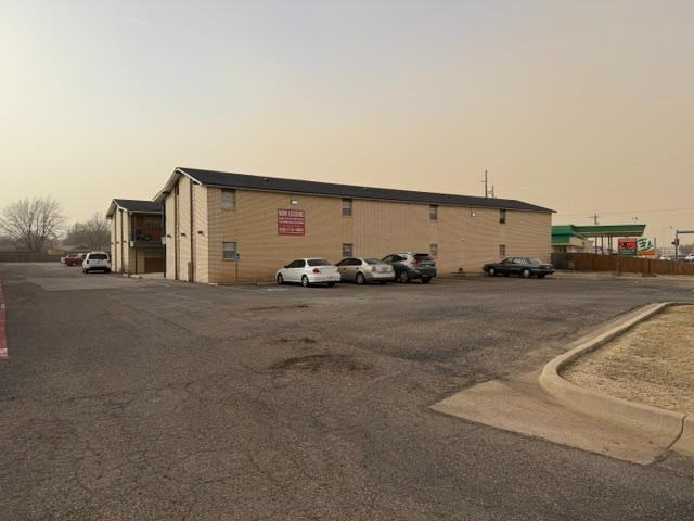 7410 Quaker Ave - Photo 5 of 23