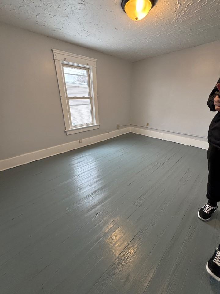 442 E Thornton St - Photo 3 of 10