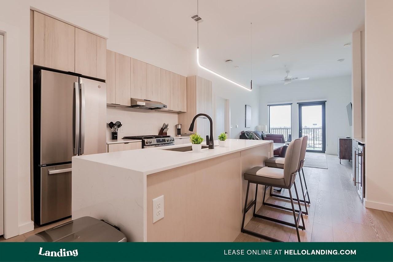 2623 Keene St - Photo 4 of 50