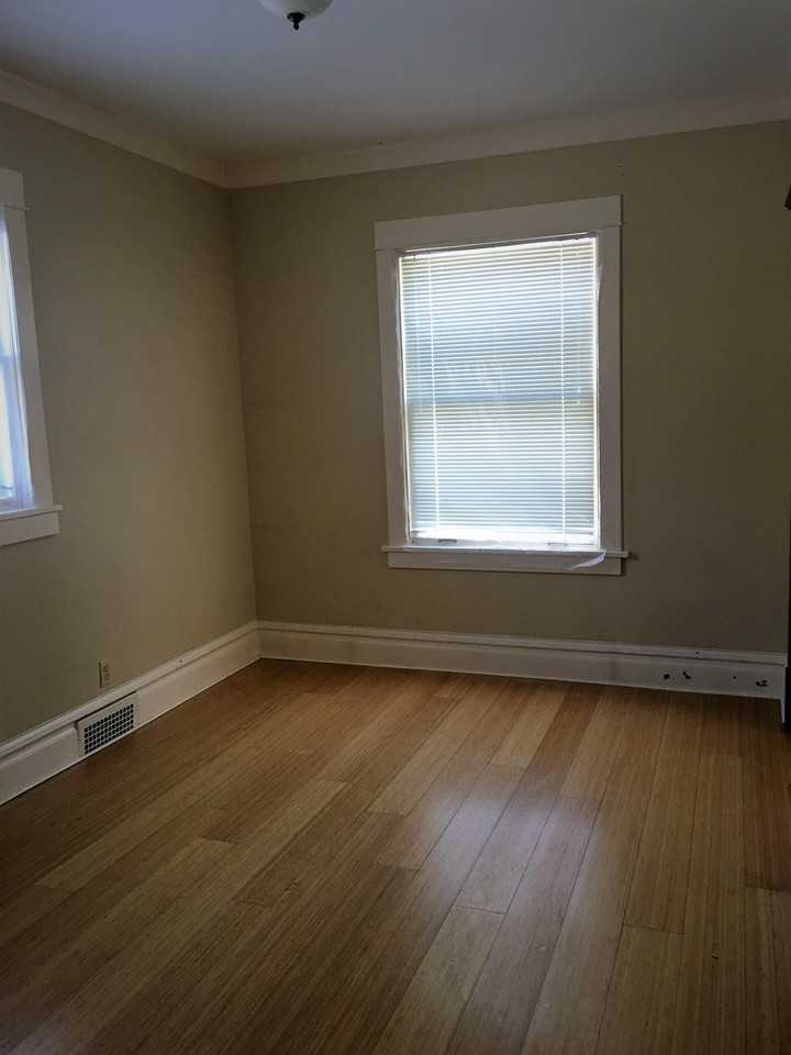 1019 NW 2nd Ave - Photo 3 of 12