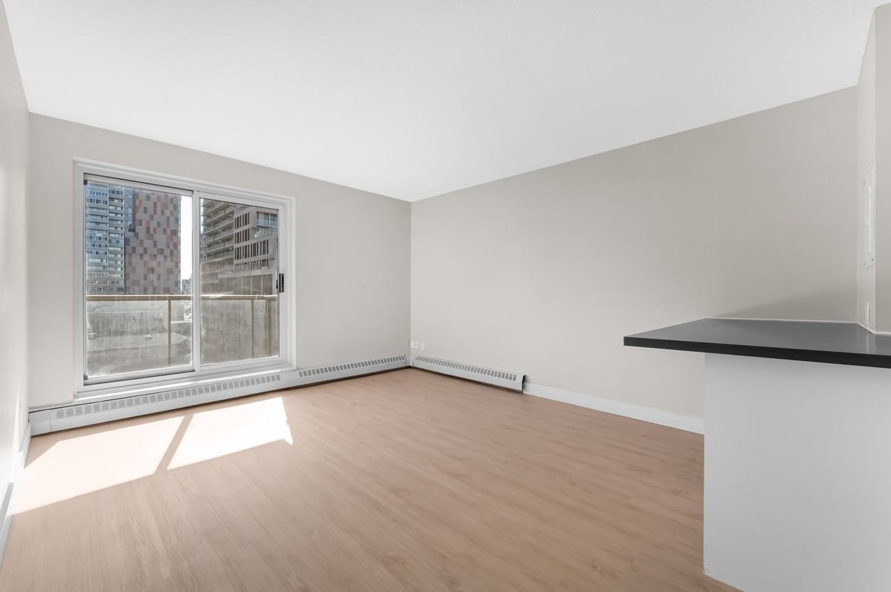 145 York St - Photo 5 of 50