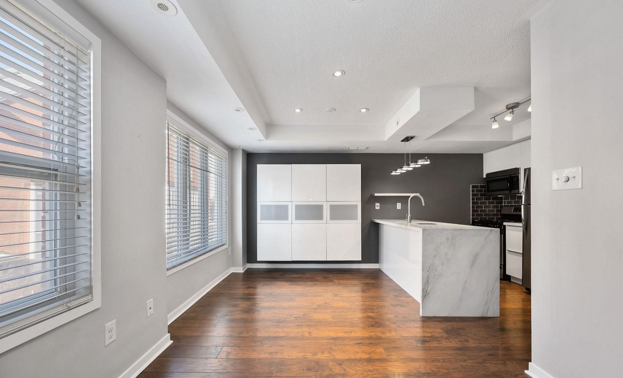 23 Frances Loring Lane #6 - Photo 4 of 13