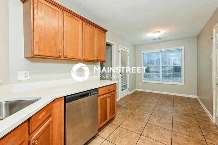 852 New England Ct - Photo 4 of 20