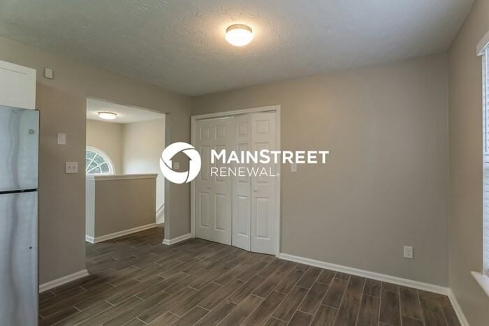 382 Pleasant Way - Photo 3 of 17