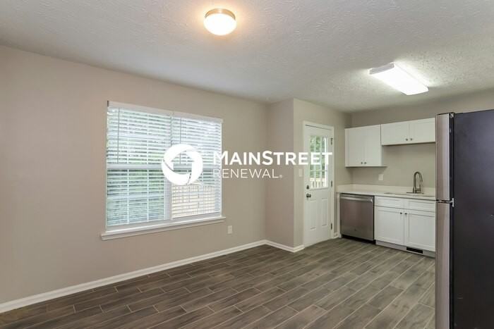 382 Pleasant Way - Photo 4 of 17