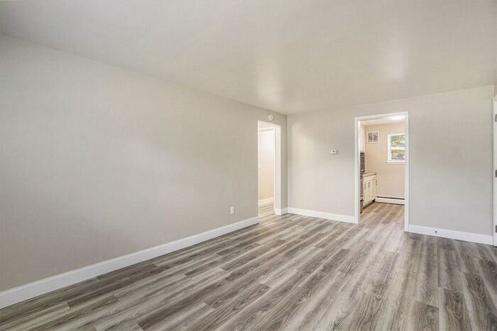 103 Devon Ave #C5 - Photo 3 of 16