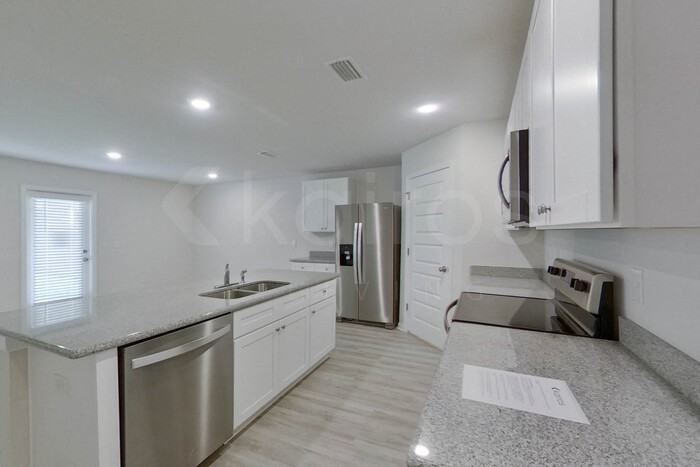 393 Monarch Ln - Photo 7 of 26