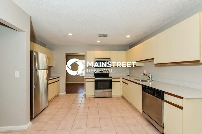 5751 Forester Lake Dr - Photo 5 of 17