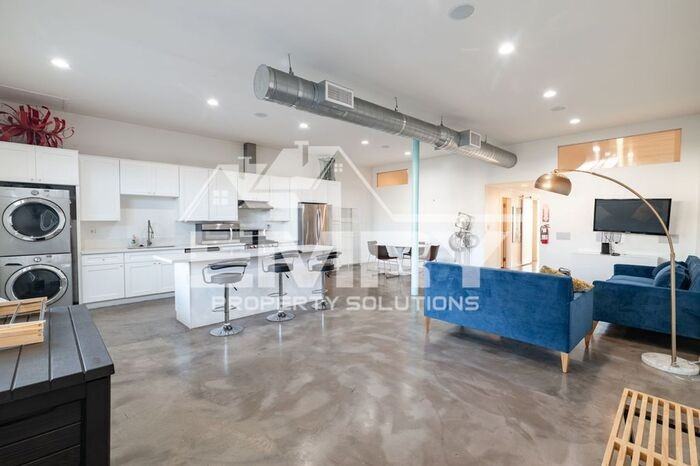 5655 E Beverly Blvd - Photo 2 of 35