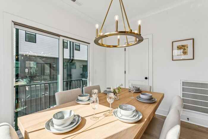 5018 Greystone Rd - Photo 6 of 50