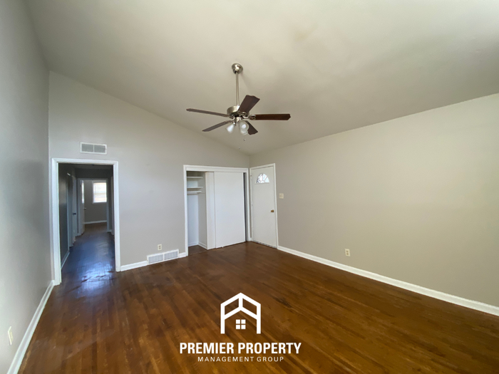3355 Northmoor Ave - Photo 3 of 22