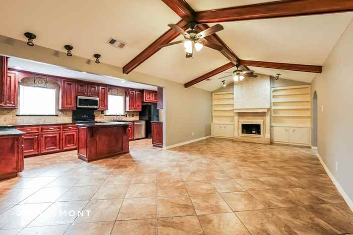 23542 Laura - Photo 4 of 15