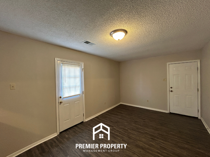 3771 Isherwood Cv - Photo 5 of 20