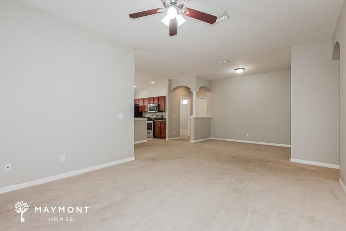 20071 Heritage Point Dr - Photo 5 of 15