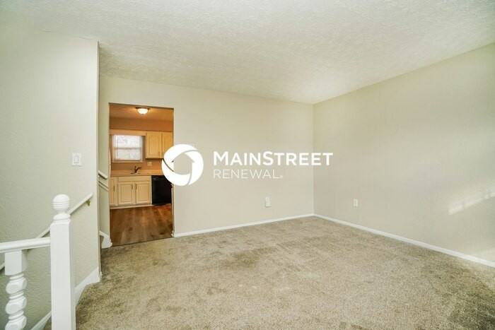 2871 Yankee Doodle Dr - Photo 4 of 17