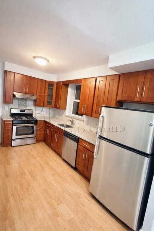 1723 Crosby Ave #3 - Photo 3 of 9