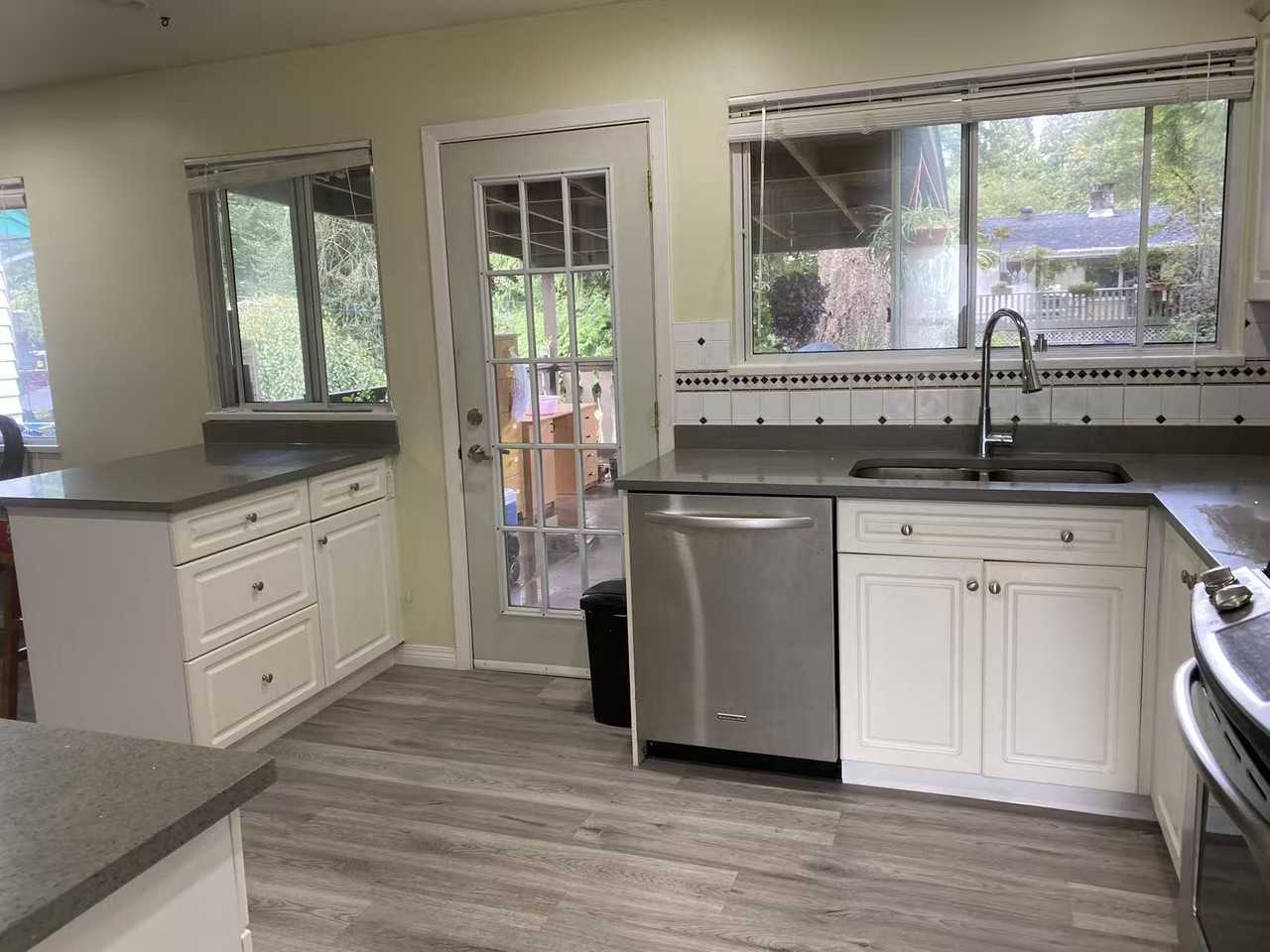 2621 Tuohey Avenue - Photo 5 of 10