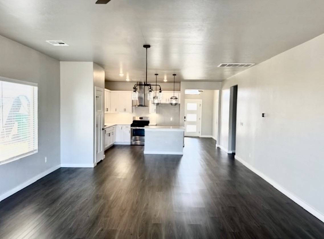 533 Northwest 176th Street - Photo 4 of 21