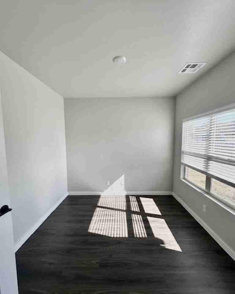 533 Northwest 176th Street - Photo 7 of 21