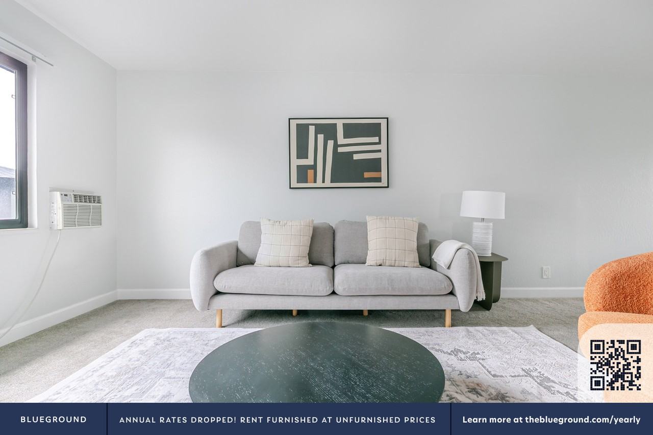 1945 Latham St #1917 - Photo 3 of 20