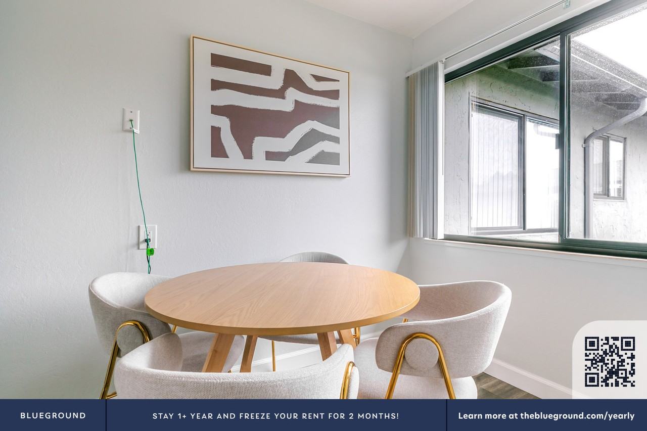 1945 Latham St #1917 - Photo 7 of 20