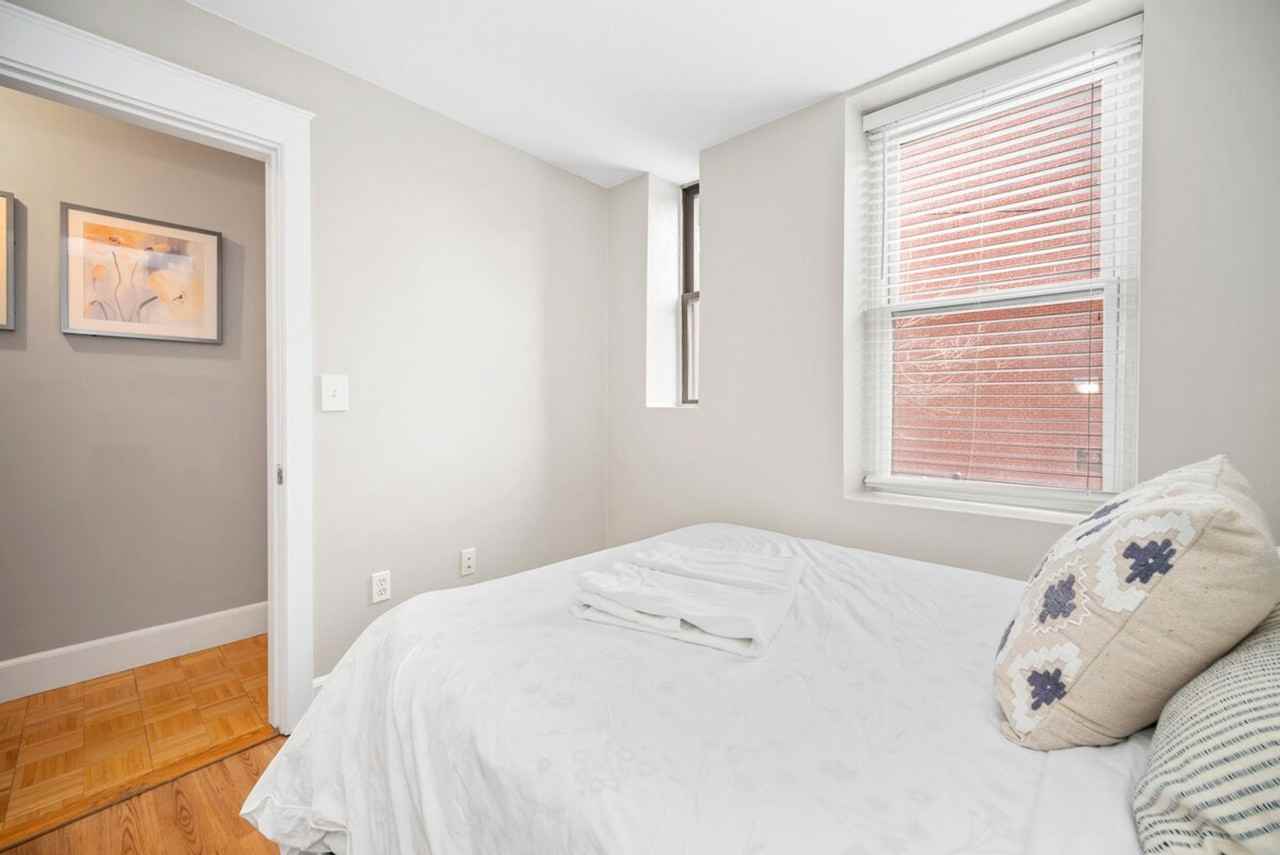 370 Hanover St #1460065P - Photo 6 of 12