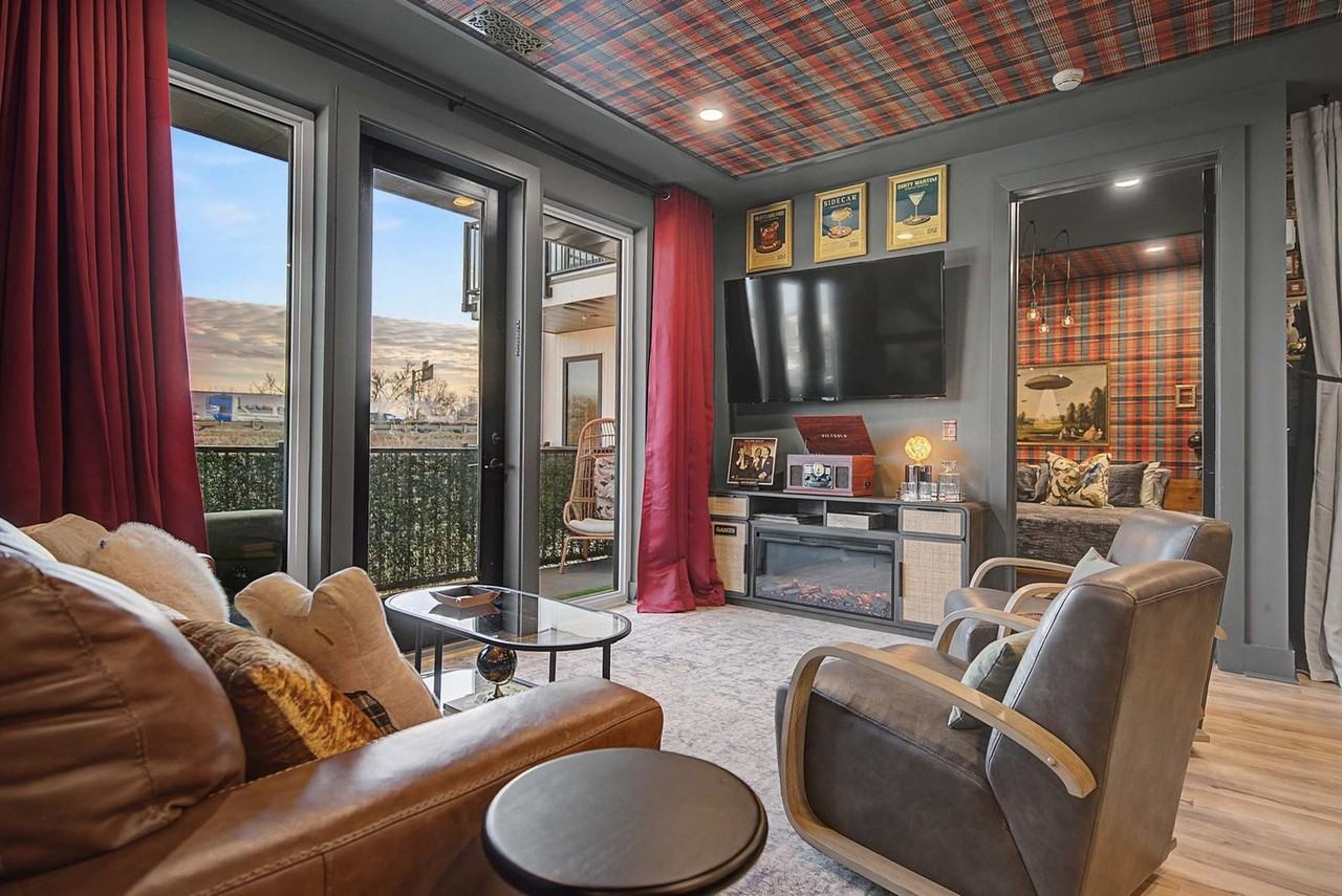 245 Hermitage Ave #1261721P - Photo 2 of 50